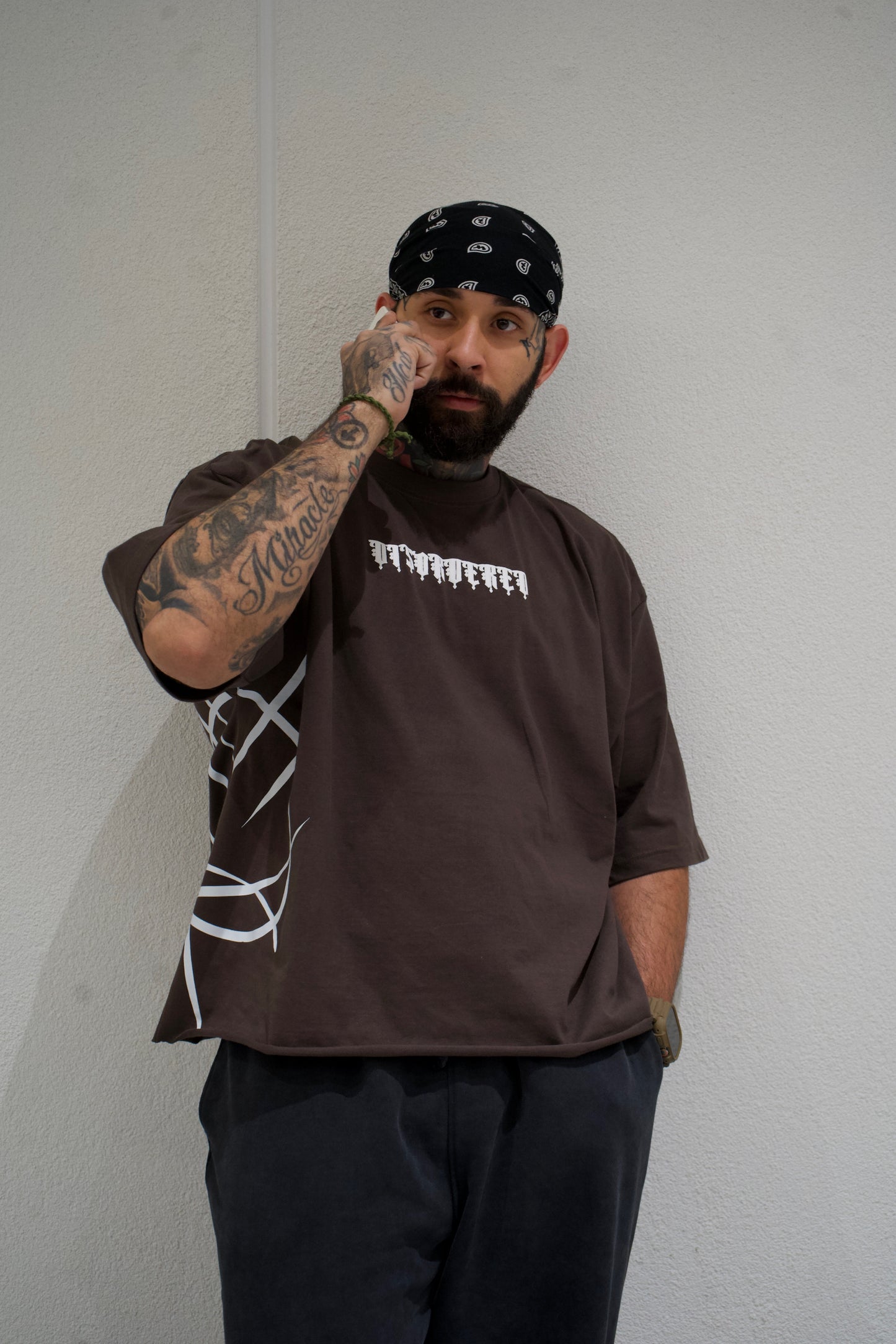 Disordered Tees